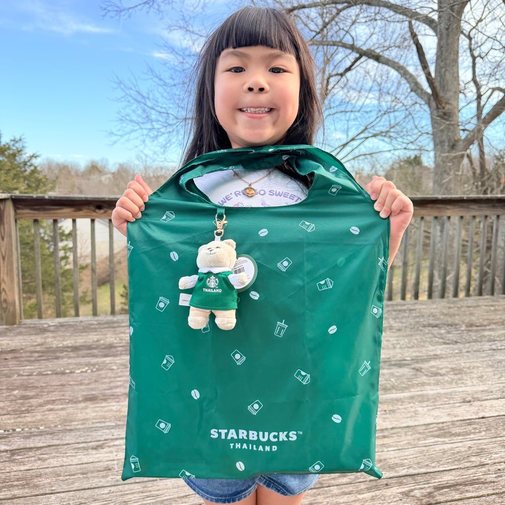 Starbucks Thailand Green Bag with Bearista Keychain